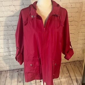 BASS all weather hot pink hooded zip up jacket. Lightweight. Perfect for travel